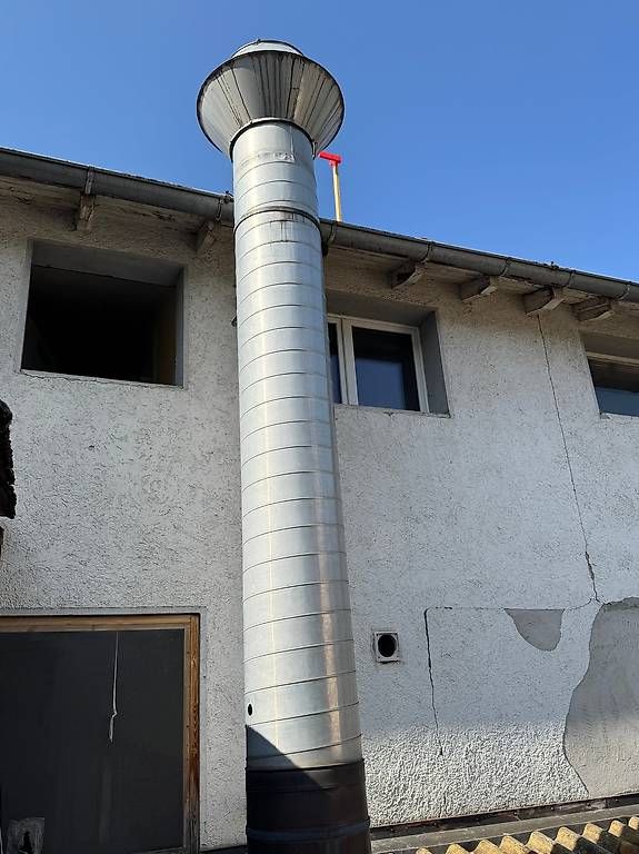 Hottes de ventilation: Grosse Abluft / Rauch-Abzug – D'occasion à Münchwilen AG par me2work 4