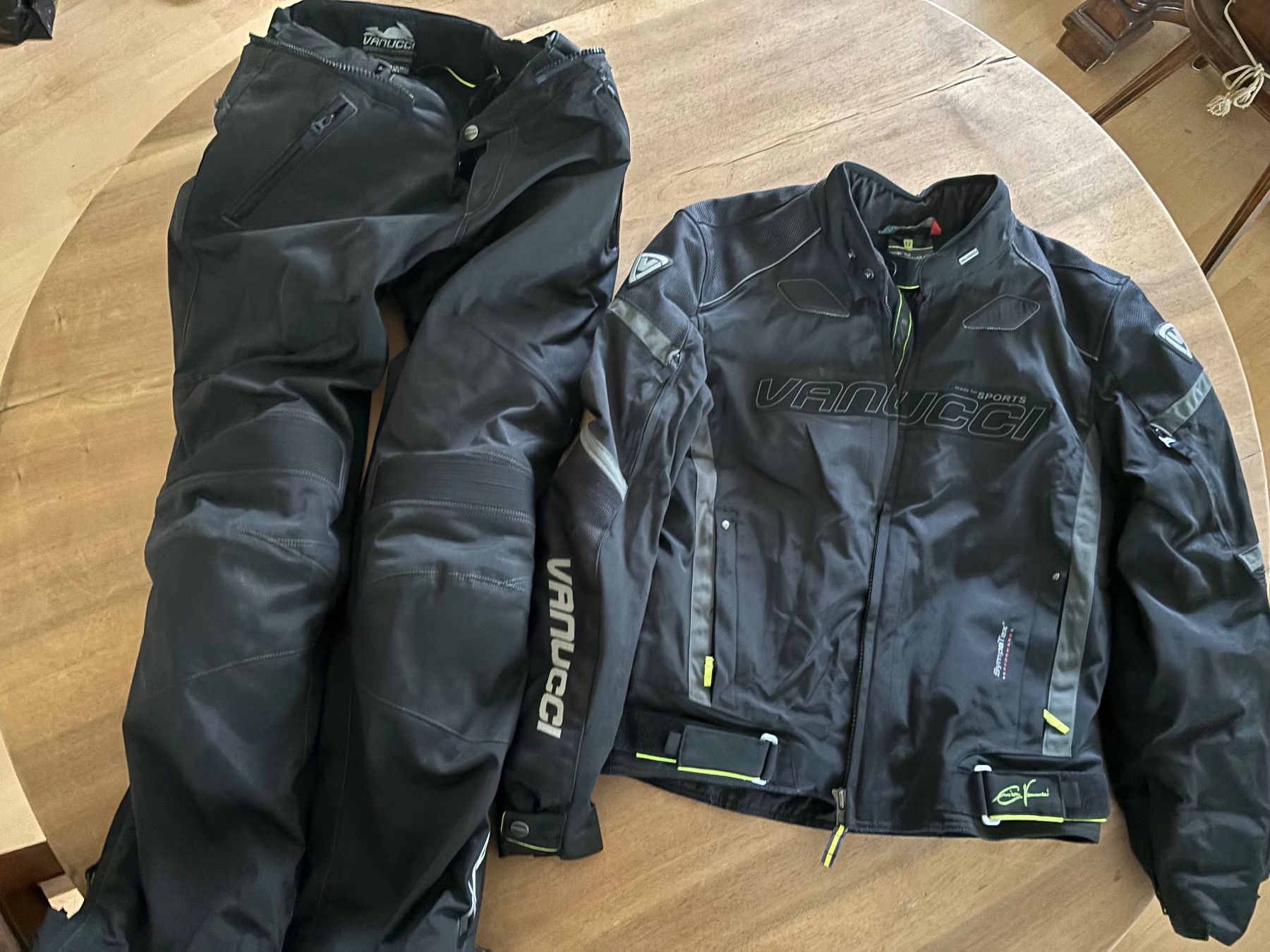 Vanucci Completi: Motorrad Kombi Vanucci Gr. 52/26 Black – Usato da Zürich venduto da Peter_Schmitt