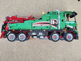 LEGO Technic 42008 Service Truck Set 