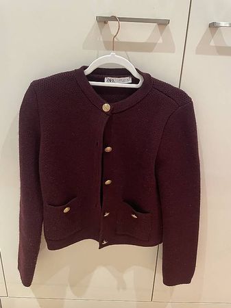 Bordeauxfarbene Strickjacke von Zara in Grösse S