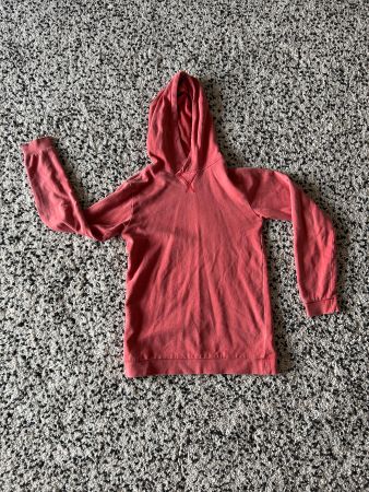 Sweat à capuche de chez MANOR couleur brique 146 - 152