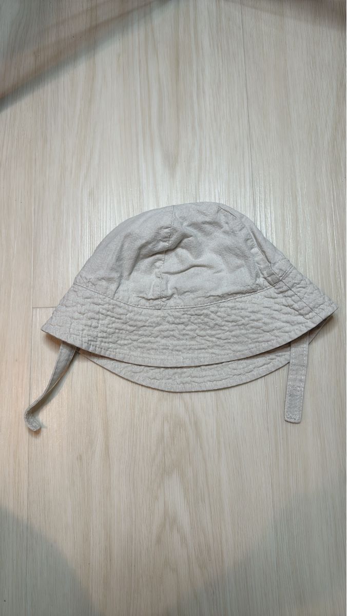 Mützen & Schals: Baby Sun Hat, Size 6-12 Months – Gebraucht aus Effretikon von lio_gjr8