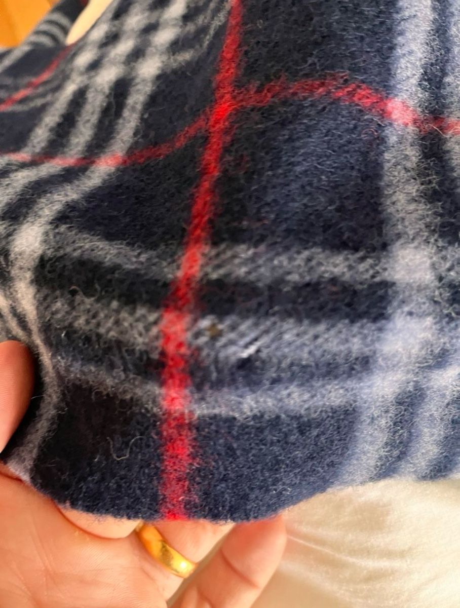 Foulards, Tücher & Schals: Burbbery schal – Gebraucht aus Maienfeld von tobeyl2020 2
