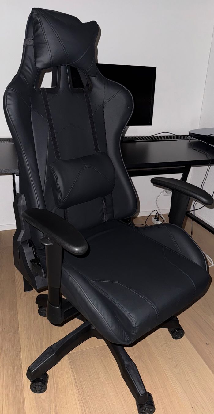 Sedie: Gaming Stuhl ergonomisch NEU – Nuovo (secondo la descrizione) da Horw venduto da ver_kls9