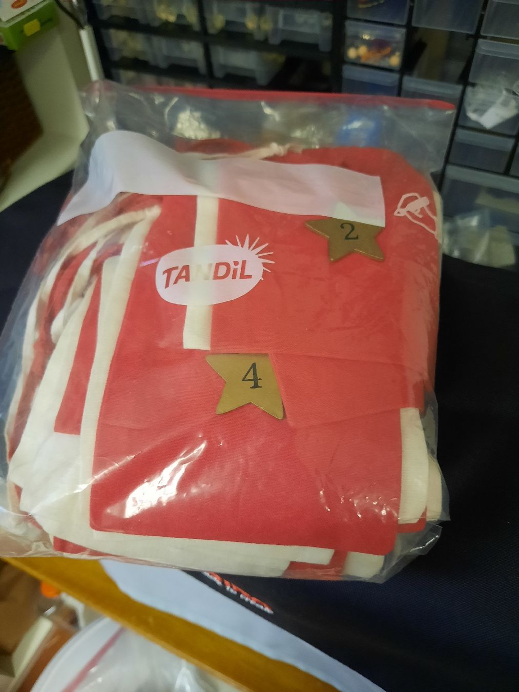 Giocattoli: Adventskalender mit Stoffsäckli – Usato da Basadingen venduto da 7_zwerge 1