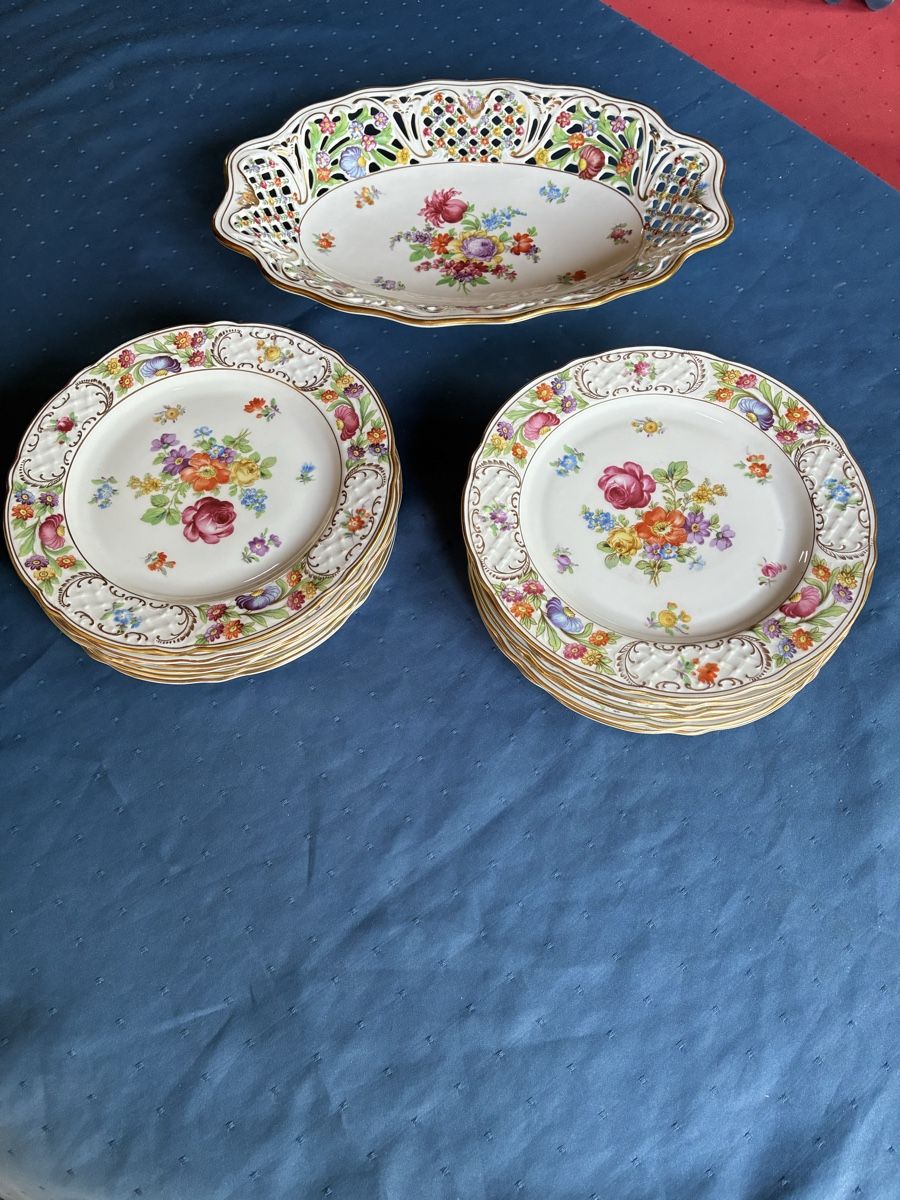 Set di piatti: Schumann Korbschale + 12 Dessertteller mit Blumendecor  – Usato da Dornach venduto da Rosengarten
