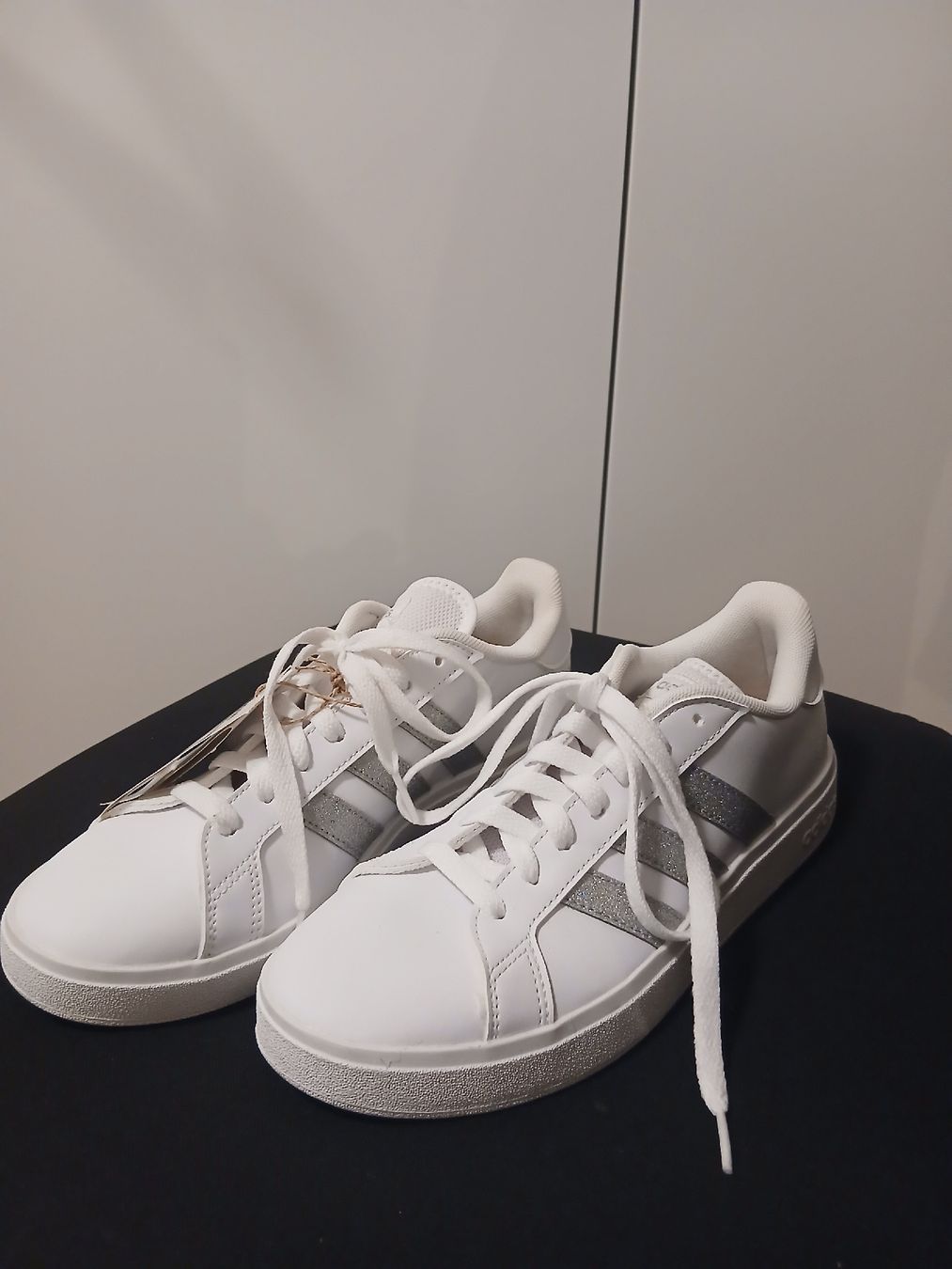 Adidas Scarpe da donna: Adidas Schuhe (neu) – Nuovo (secondo la descrizione) da Lachen SZ venduto da Banane3 1
