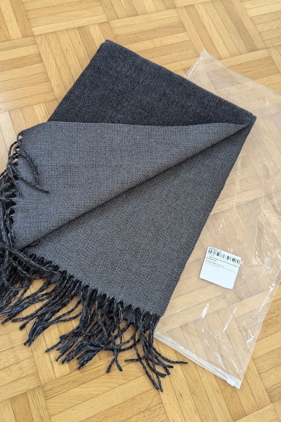Foulard & Sciarpe: Schal Doppelseitig Differenz Color – Nuovo (secondo la descrizione) da Zürich venduto da Stonejewelry