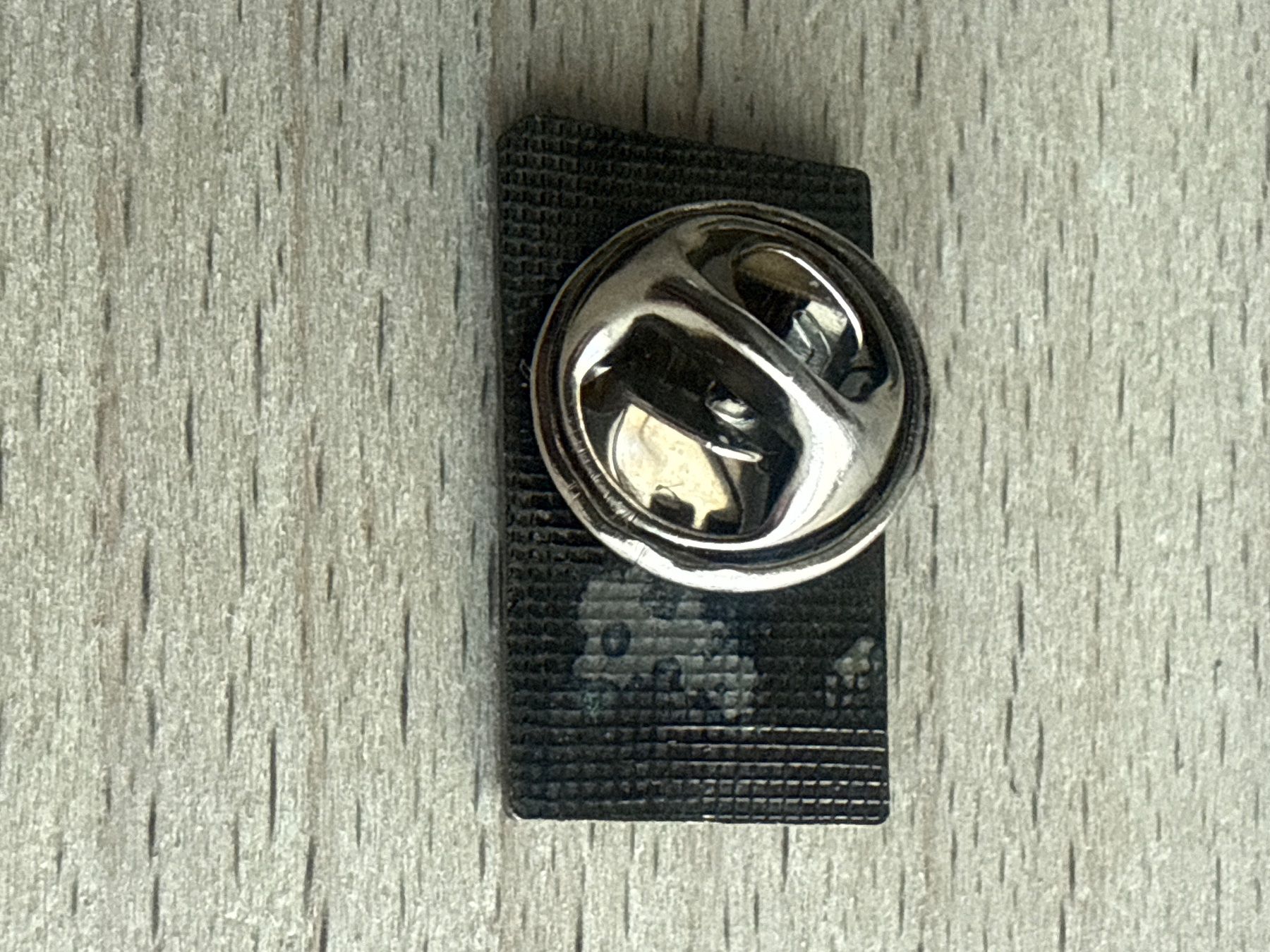 Swissair Placchette & Badge: Pin Swissair  Flugplan – Usato da Glattbrugg venduto da Schweigmatt 1