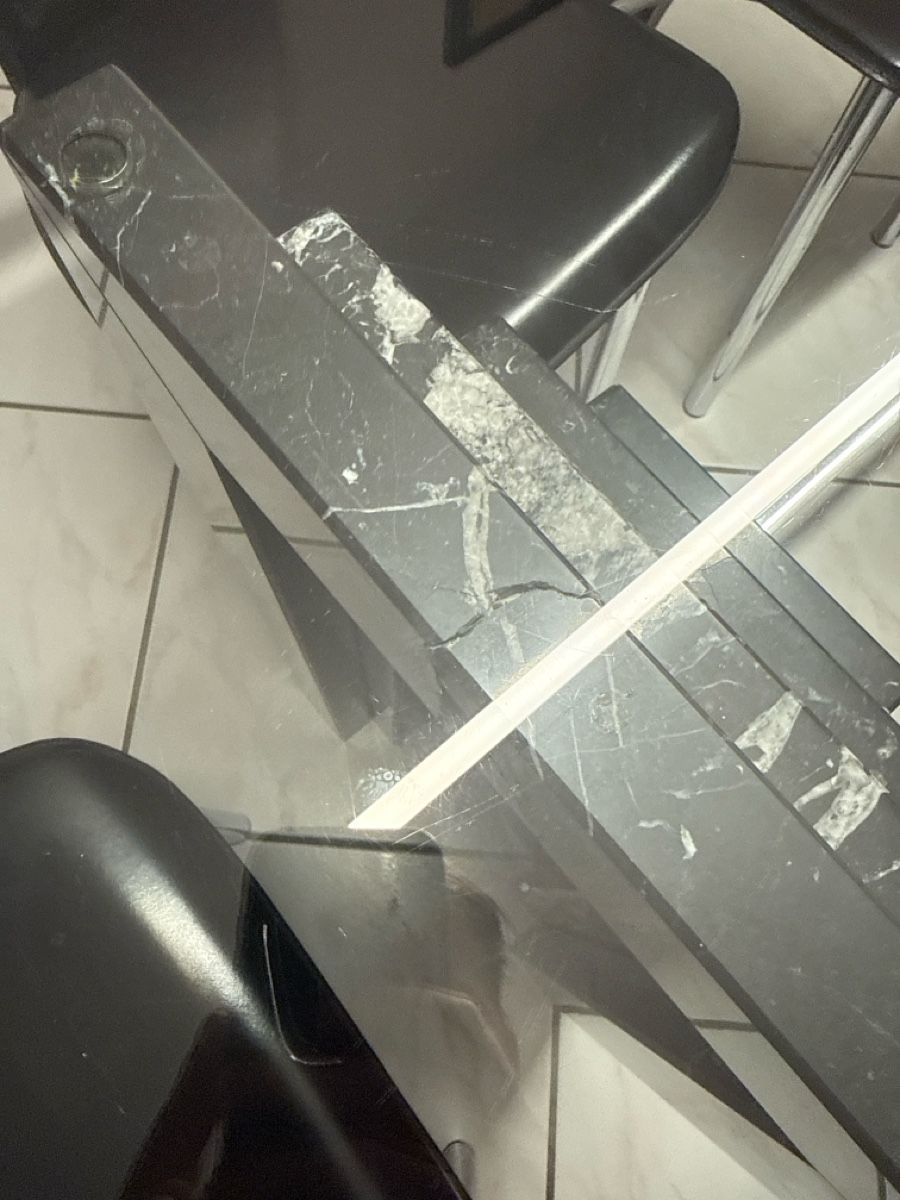Tische: Esstisch Glas mit 7 Lederstühlen – Gebraucht aus Adligenswil von cha_vqn5 2