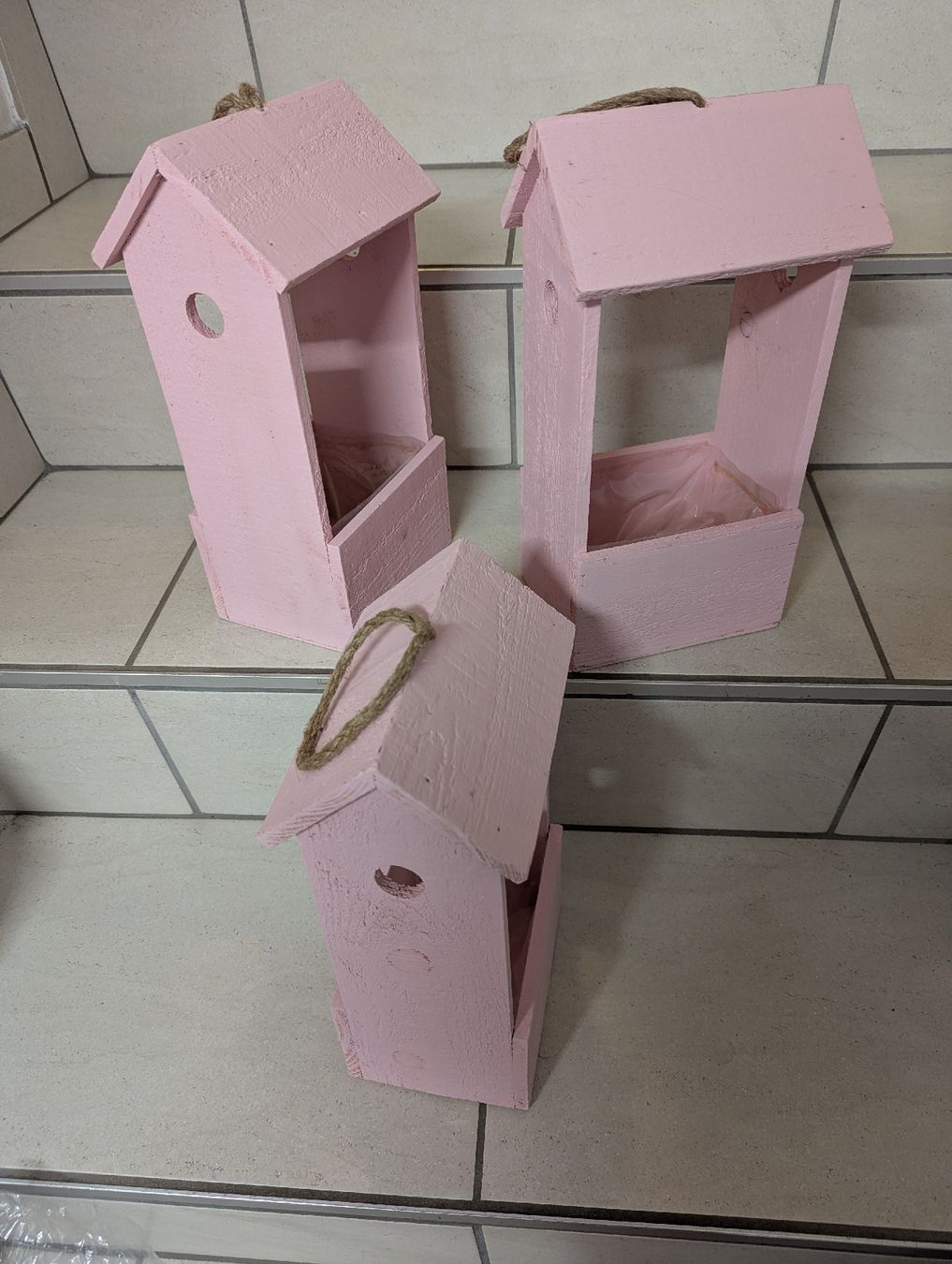 Casette per uccelli: Vogelhaus Basteln Deko rosa pink – Nuovo e nell'imballaggio originale da Bettlach venduto da Costmiri