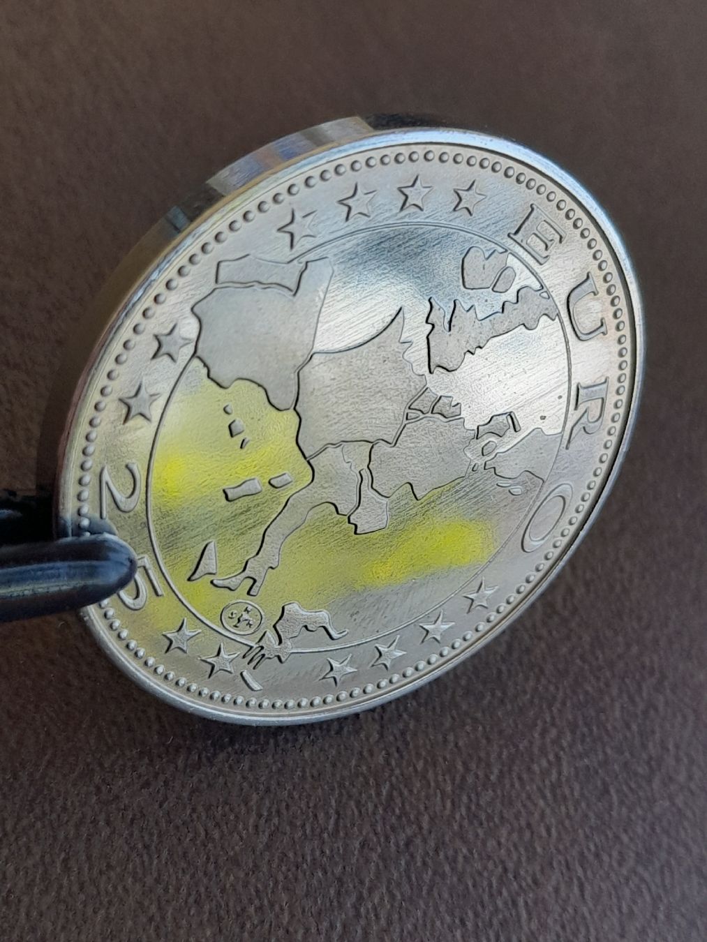 Tutti le monete: 2½ Euro Die große Flut 1997 "Helden an der Oder" – Usato da Basel venduto da Basel_20 4