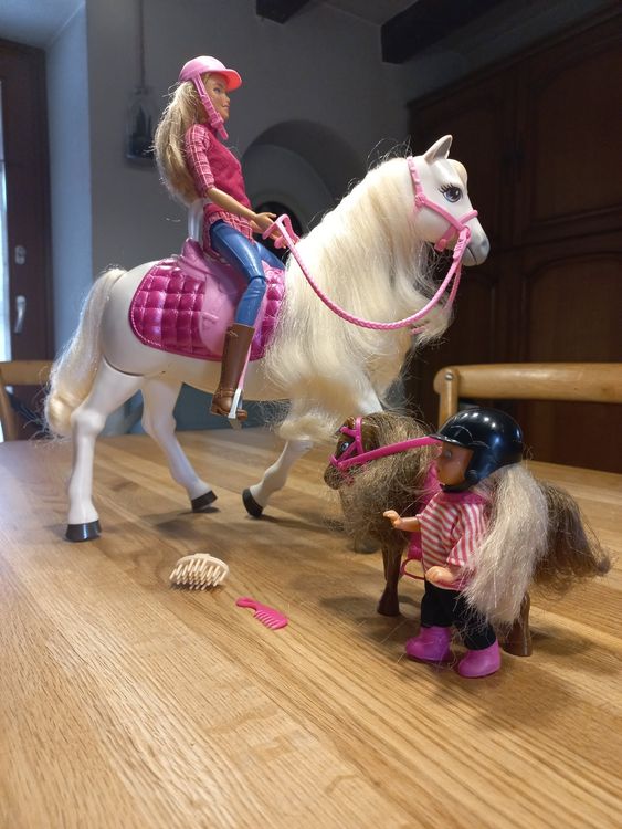 jouet cheval barbie