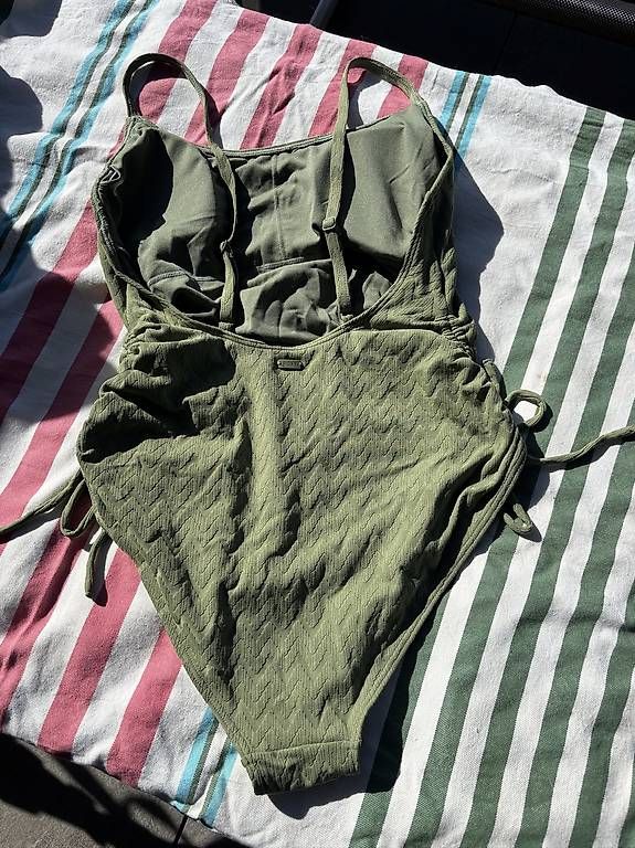 Roxy Costumi da bagno & Bikini: Bikini 1 pièce Roxy XL (40-42) – Nuovo (secondo la descrizione) da Perroy venduto da barballalla 1