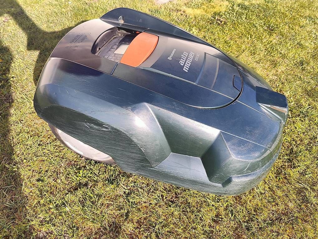 Husqvarna Tagliaerba: Husqvarna Automower 220 AC Top Zustand – Usato da Meisterschwanden venduto da meisti12 3
