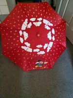 Süsser Kinderregenschirm mit Mickey Mouse Motiv, rot