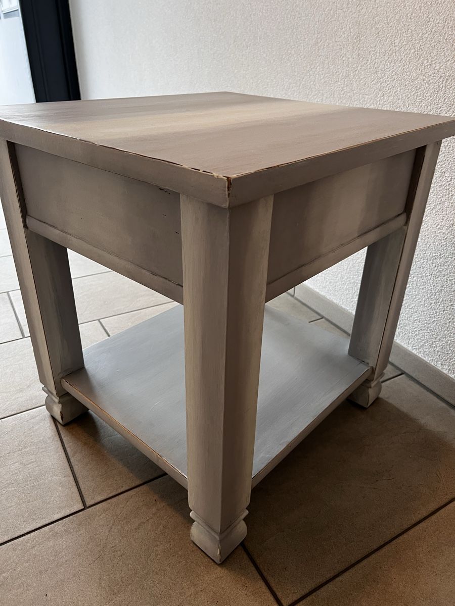 Tische: Beistelltisch mit Schublade, Old Look, Grau – Gebraucht aus Flurlingen von MIPILG 4