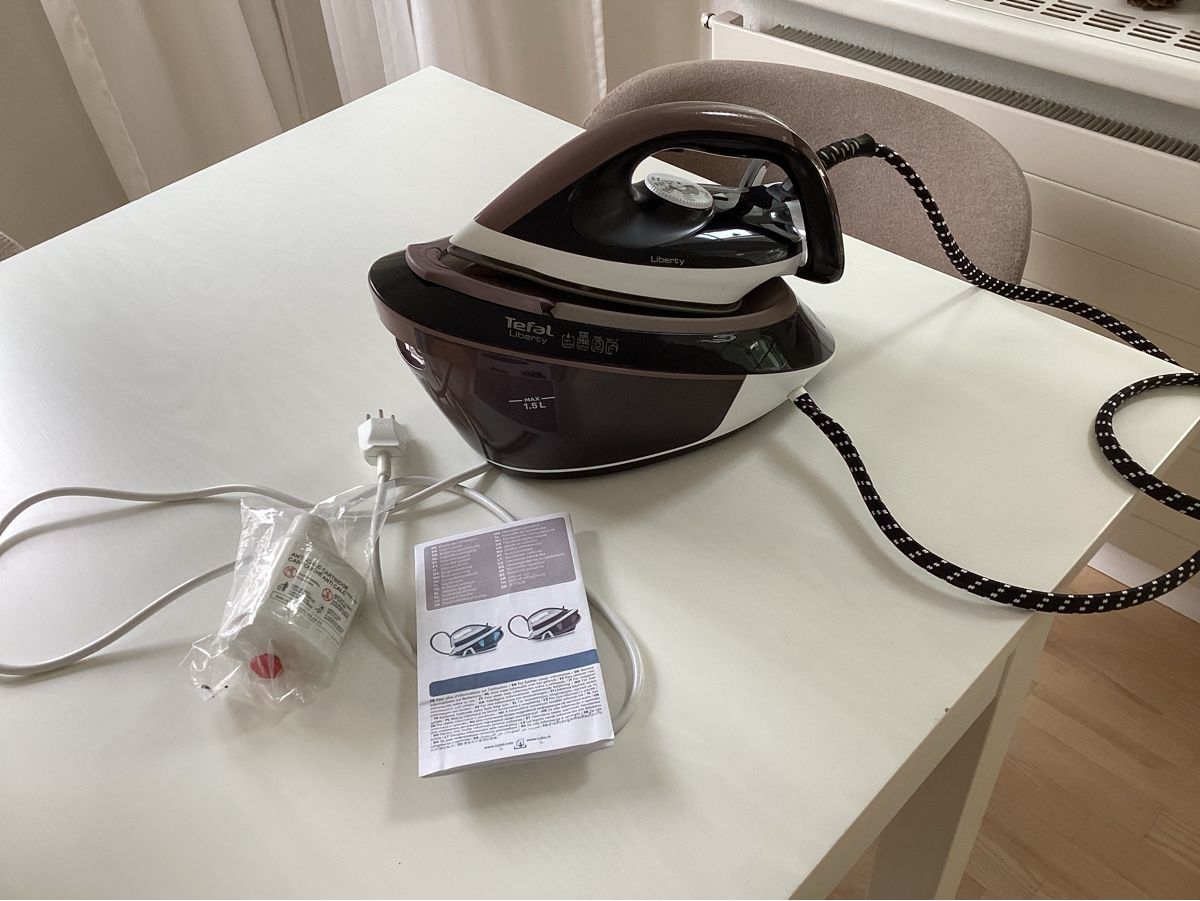 Tefal Fers à repasser: Dampfbügeleisen Tefal liberty – D'occasion à Dietikon par Gus7