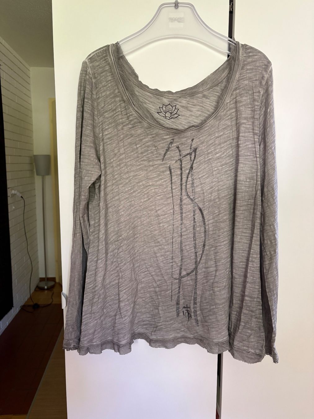 Nile Pullover & Sweatshirts: Tolles NILE Shirt Tunika L – Gebraucht aus Hombrechtikon von star8888