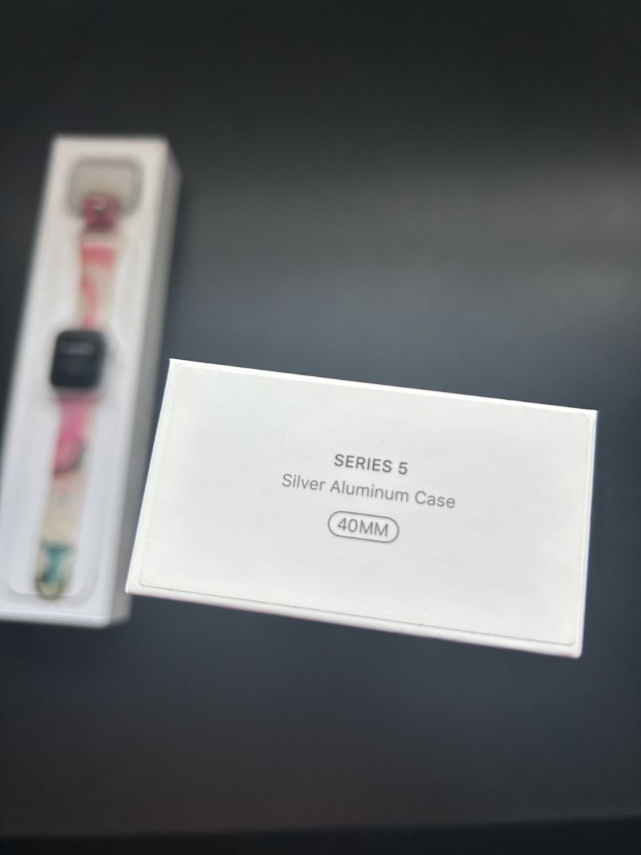 Apple Smartwatch: Apple Watch Series 5 40mm Silber Aluminium Case – D'occasion à Brislach par gre_t5pb 3