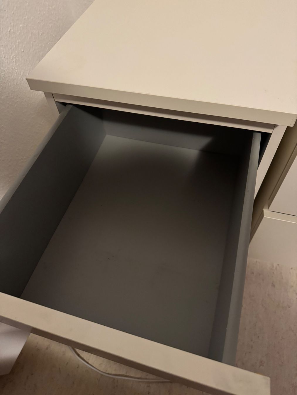 Ikea Nachttische: 2 Stück Ikea Malm Nachttisch weiss – Gebraucht aus Fislisbach von chili2006 2