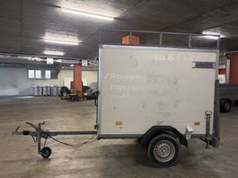 Kastenanhänger anhängen 