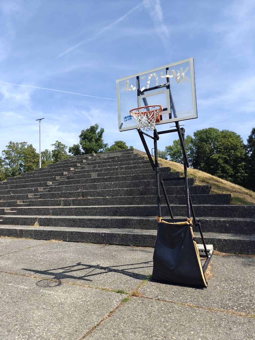 Canestri da basket: Panneau de basket Spalding utilisé – Usato da Lausanne venduto da Take_it_easy 4