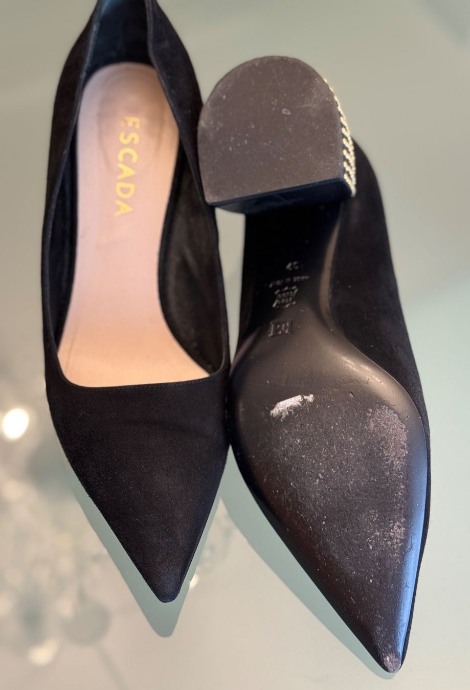 Escada Scarpe da donna: Elegante Escada Wildleder-Pumps – Usato da Unterägeri venduto da Jr61 3
