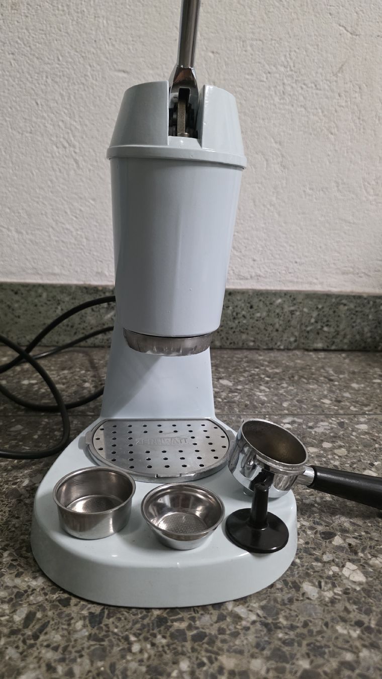 Kaffeemaschinen & Espressomaschinen: Zerowatt CA 708 Espressomaschine Vintage – Defekt aus Zürich von anna.caterina 4