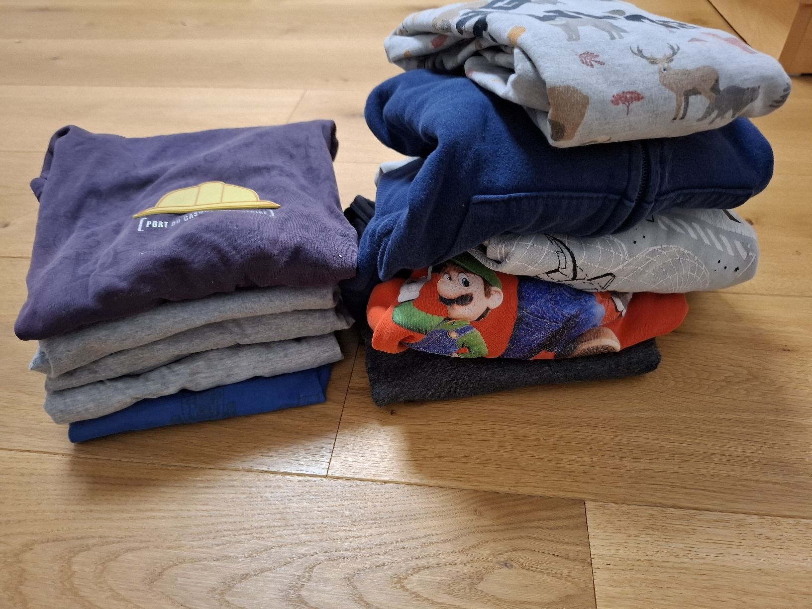 Maglioni & Felpe: Pullover Set 110 – Usato da Busswil BE venduto da Binchenbeetli