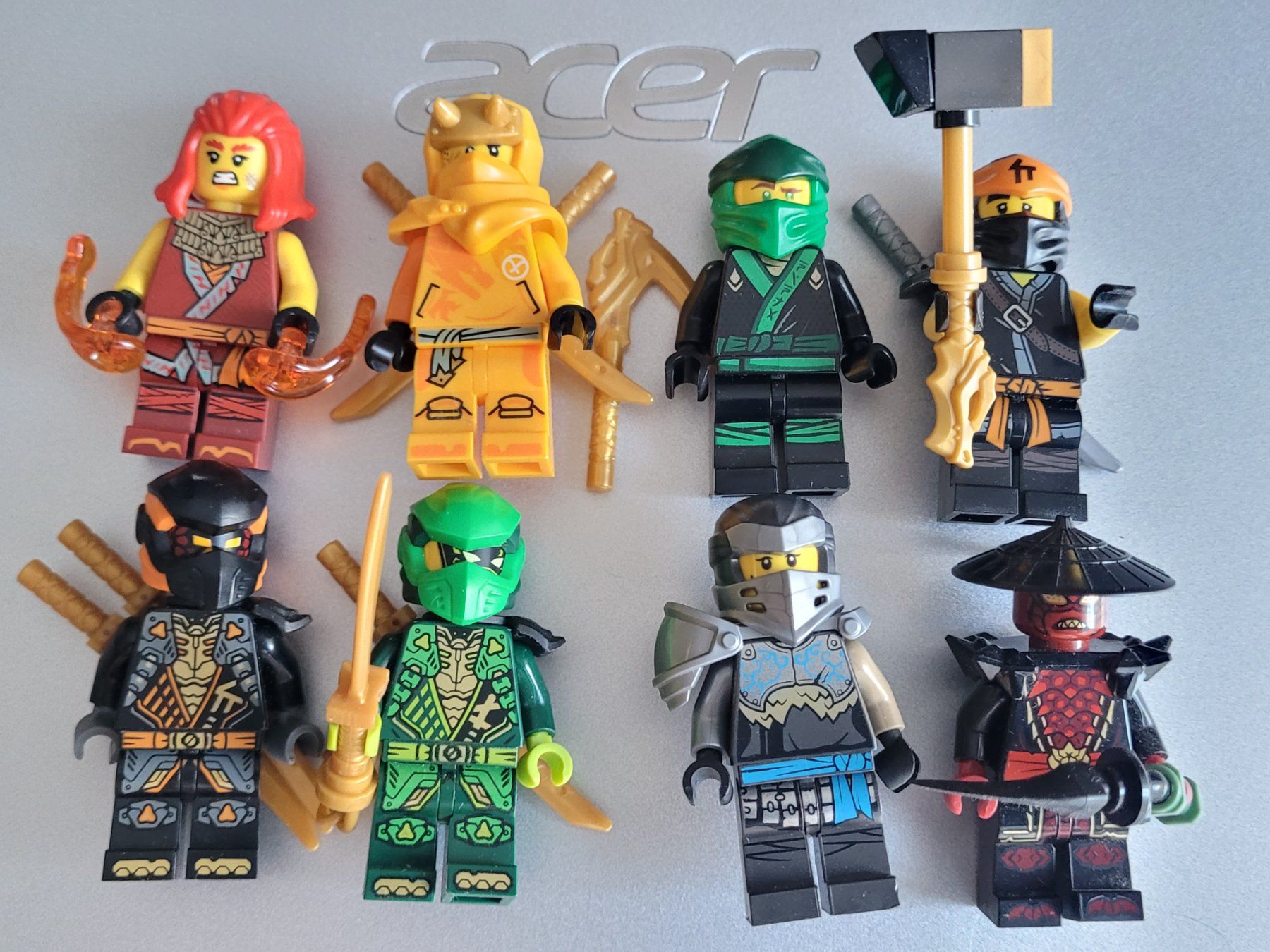 Lego Kit di costruzioni: 8 Lego Ninjago minifiguren – Usato da La Tour-de-Peilz venduto da estelle69