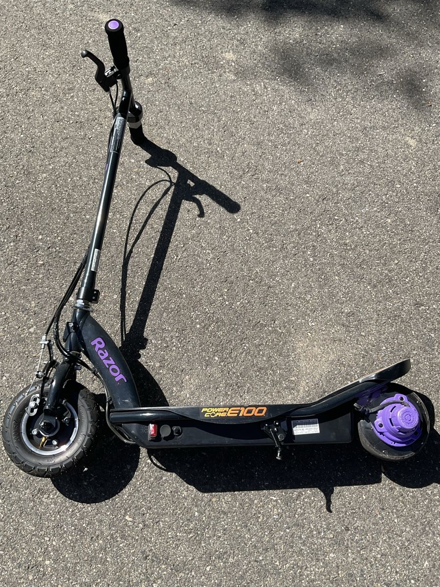 Scooter: Razor E - Scooter | Power Core e100 – Usato da Mettmenstetten venduto da lar_8ysy 6
