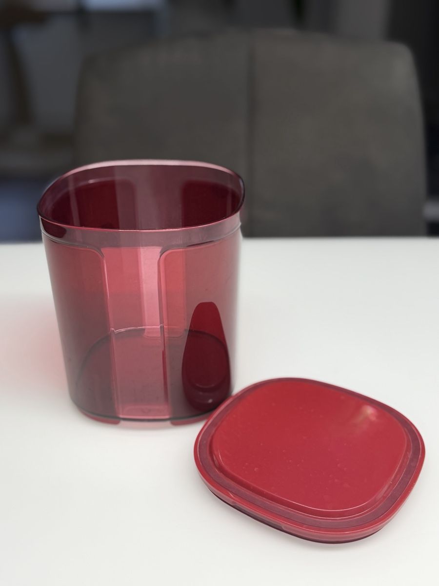 Tupperware Behälter & Ähnliches: Tupperware Elegaganzia Vorratsdose rot  – Gebraucht aus Urdorf von isc_r8bx 1