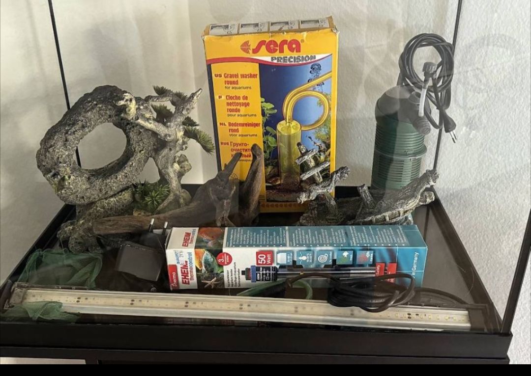 Aquarium: Aquarium 60lt mit Möbel – D'occasion à Neerach par mandyZach 1