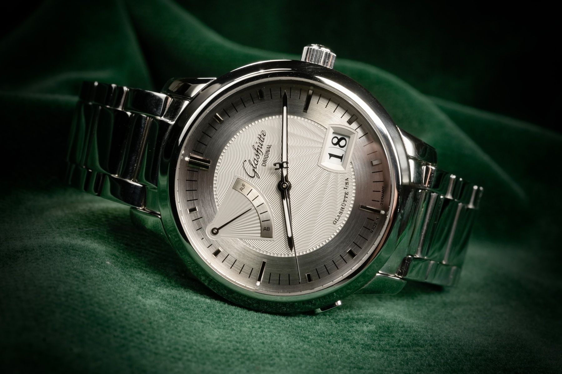 Glashütte Orologi: Glashutte Original - Panorama Date Power Reserve – Usato da Morcote venduto da chronoservice
