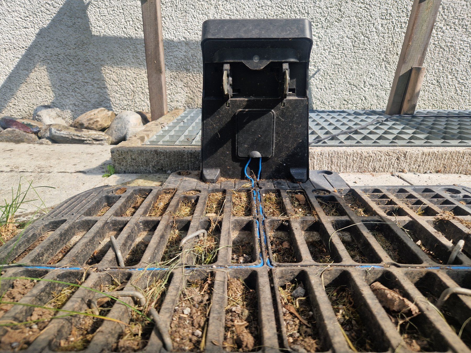 Worx Tagliaerba: Landroid Works Rasenroboter inkl. Garage – Usato da Lindau venduto da Scuol2 4