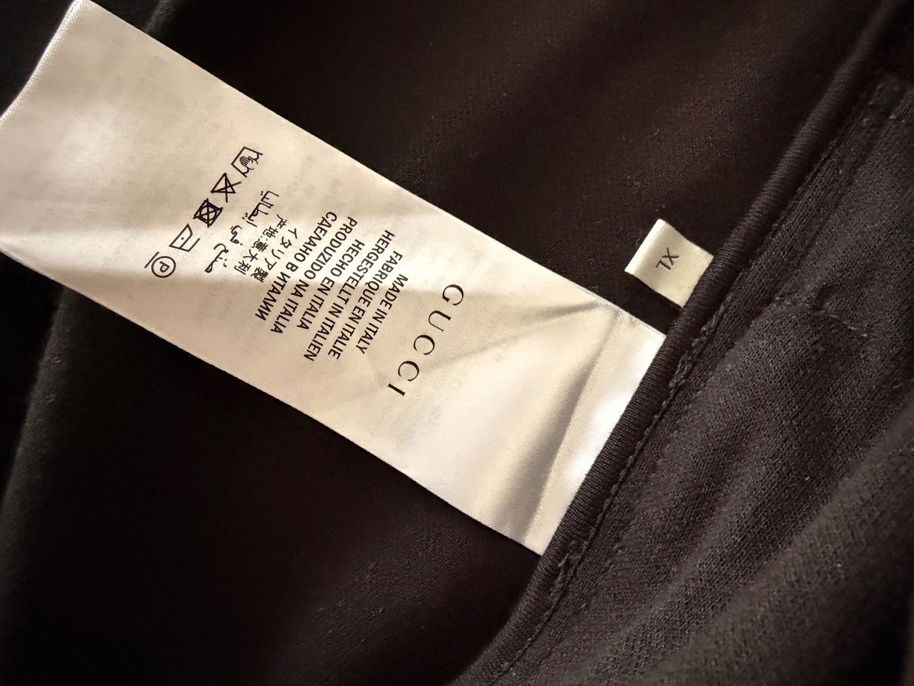 Gucci Jacken: Gucci Zip Trackjacket mit Logo Detail – Gebraucht aus Chambésy von rob_gl27 4