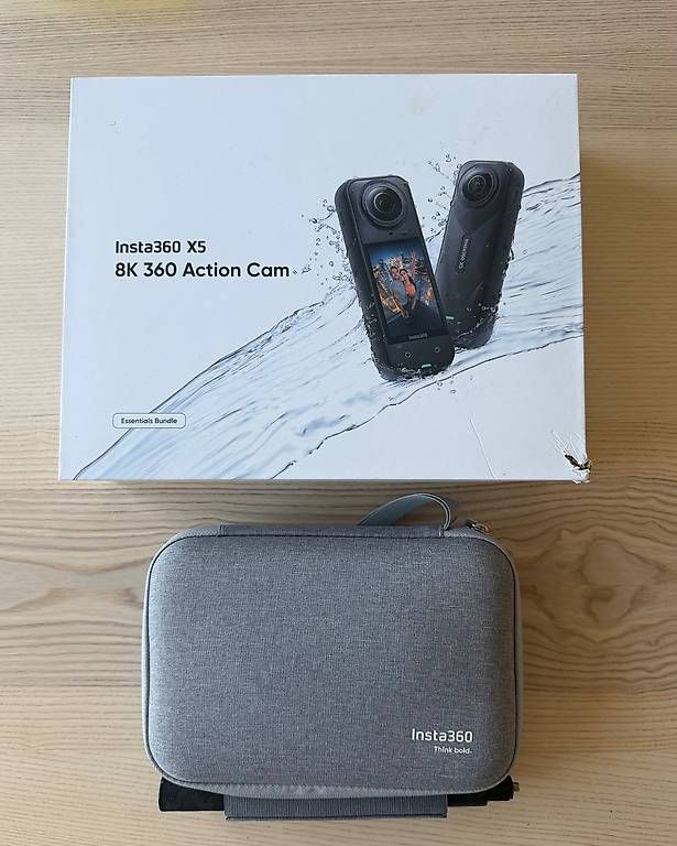 Action Cam: Insta360 X5 8K 360 Action Cam  Essentials Bundle – Usato da Schlieren venduto da LouSparkle