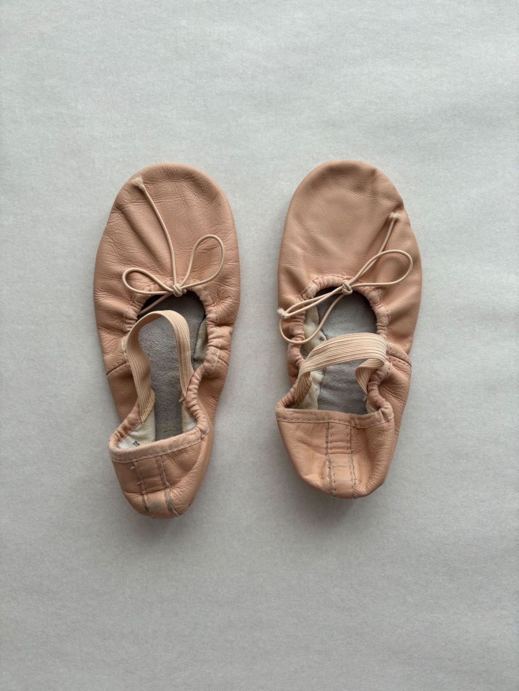 Bloch Scarpe per ragazze: Ballett-Schuhe Leder Gr. 28 – Nuovo (secondo la descrizione) da Pfäffikon SZ venduto da mardana