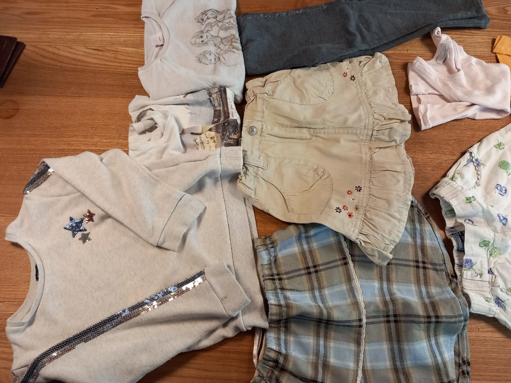 Lotti & Set di vestiti: lot 104 – Usato da Courrendlin venduto da tititchoun 2