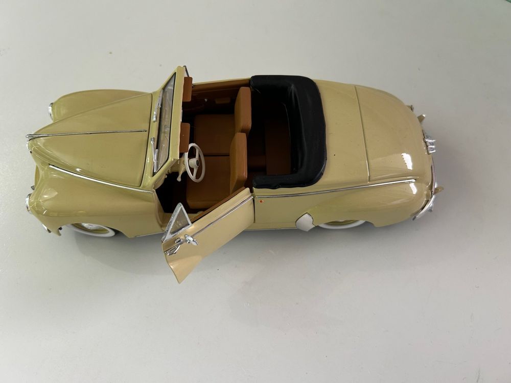 Miniature SOLIDO au 1/18, d'une Peugeot 203 Cabriolet de 1954