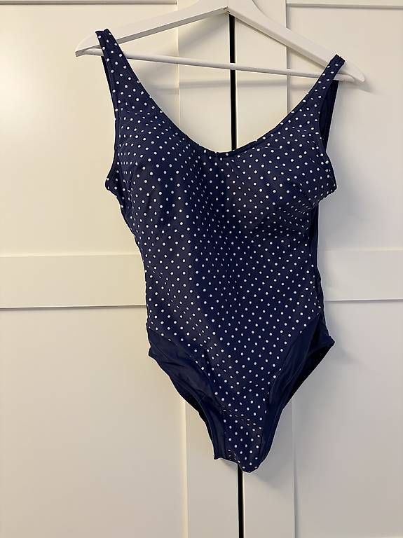 Maillots de bain & Bikinis: Badeanzug Gr 48 – D'occasion à Sevelen par Ch_2026_1