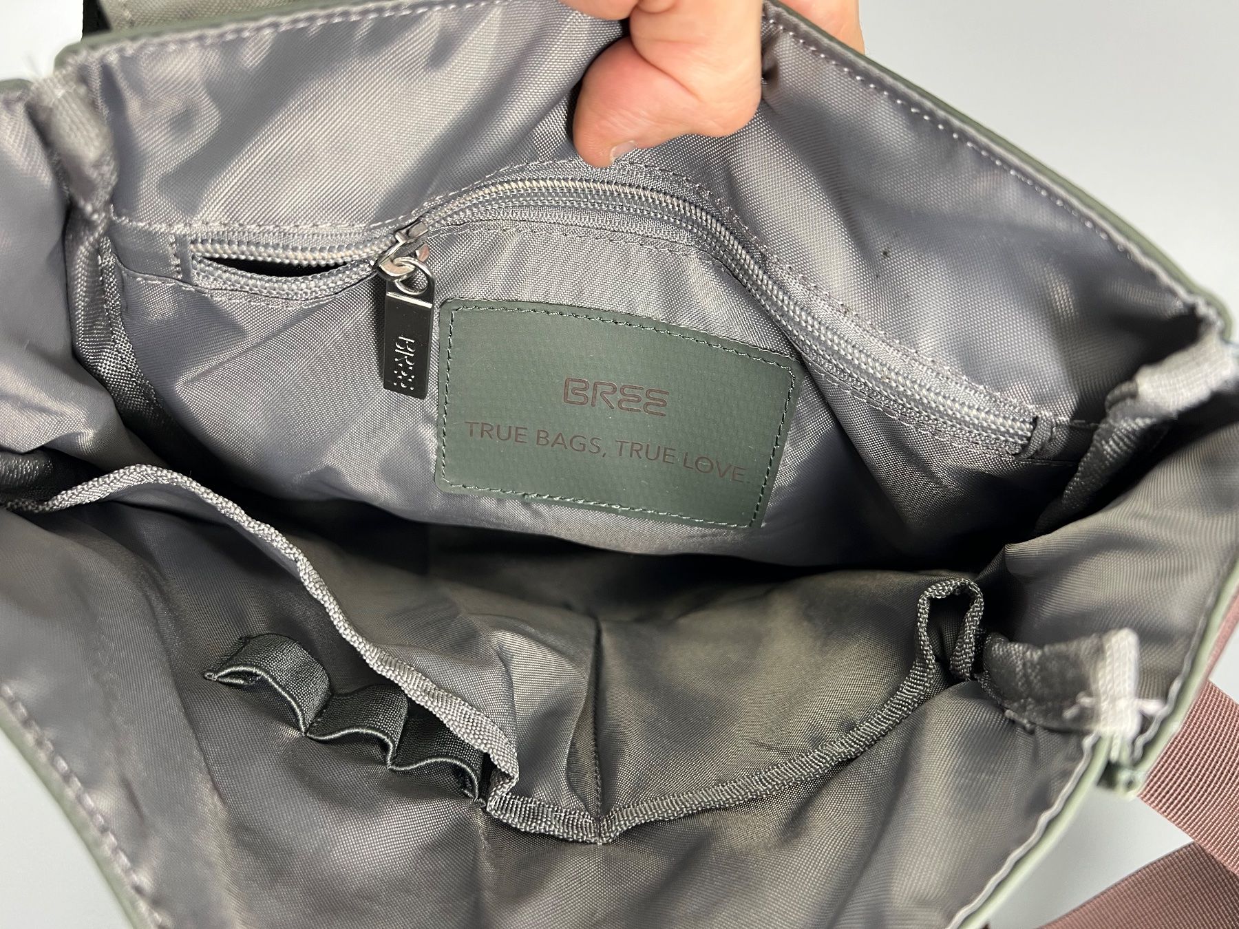 Bree Taschen: BREE Herren Umhängetasche, Top Zustand – Gebraucht aus Sennhof von Johnbest 3