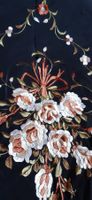 Handgestickte Seidenschal mit Blumenmotiv, elegant und chic