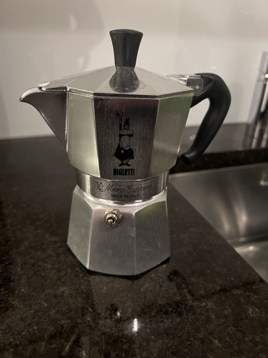 Bialetti Macchine per caffè & Macchine per espresso: Bialetti Moka Express Kaffeekocher Aluminium – Nuovo (secondo la descrizione) da Illnau venduto da Mantis