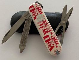 Victorinox Classic LE 2011 L11 Loving you limited Couteau