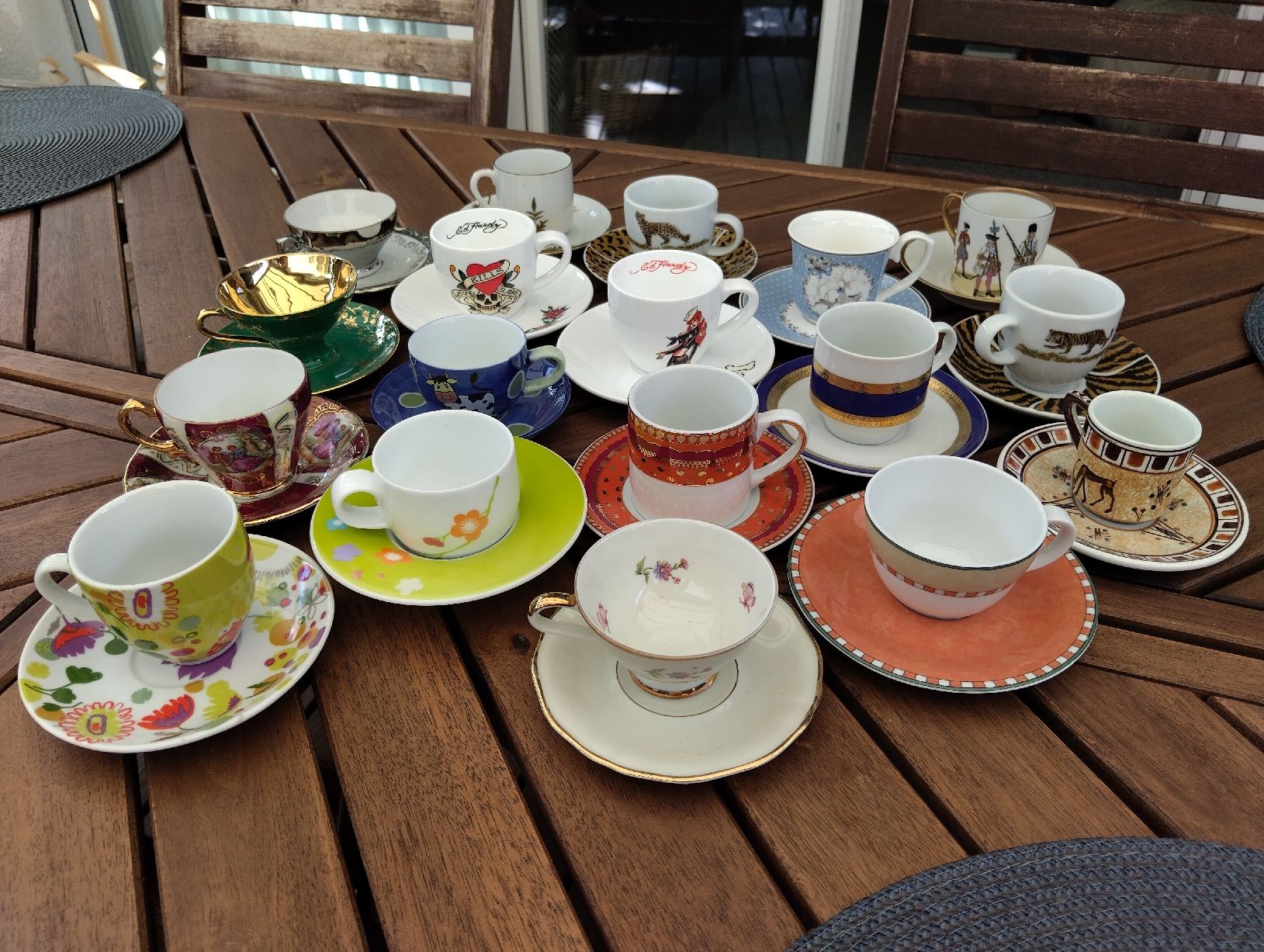 Tazze: Espresso Tassen Sammlung  – Usato da Busswil BE venduto da 4405