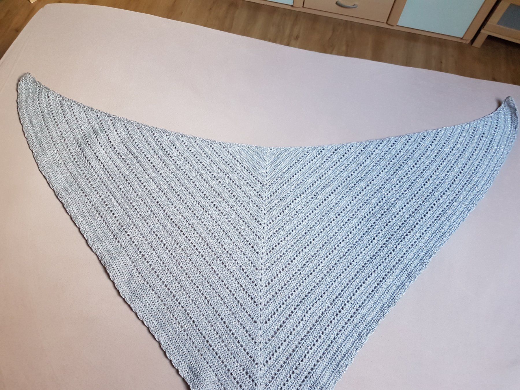 Foulard & Sciarpe: Dreiecktuch, gehäkelt, grau – Nuovo (secondo la descrizione) da Ursenbach venduto da gruenblau 3