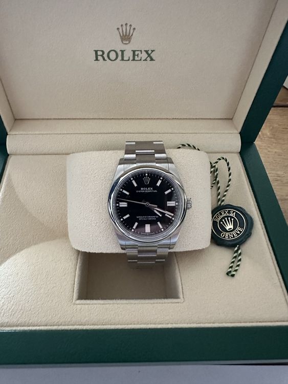 Rolex Oyster Perpetual 36 black 1