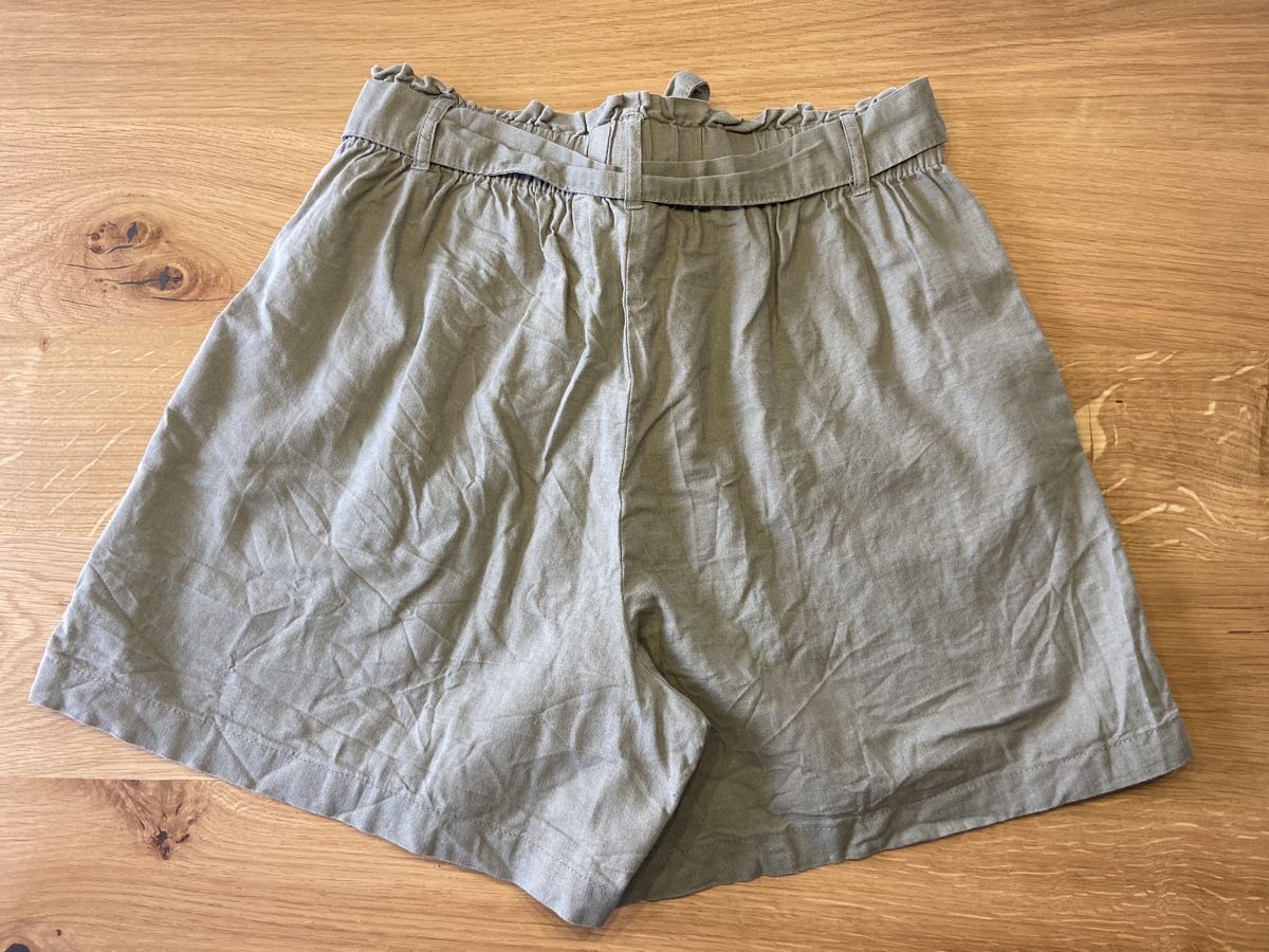 C&A Pantaloni: Shorts Gr. 40 – Usato da Arth venduto da ssu_8v2j 1